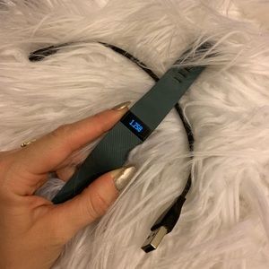 FitBit Charge in Slate Gray, LIKE NEW